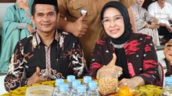 Heboh Foto Ketua Forum Kepala Desa Kabupaten Cirebon Bersama Salah Satu Calon Cakada Kabupaten Cirebon